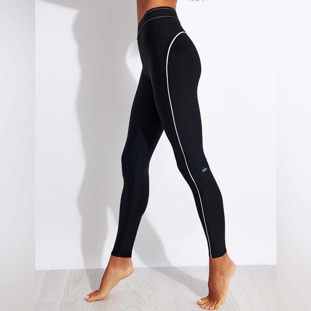 Alo Yoga Airlift High-Waist Suit Up Leggings